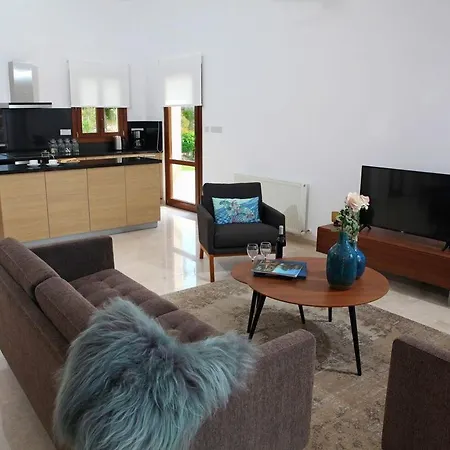 Aphrodite Hills Superior Villas Superior 0367 Air Conditioning 3 Bedrooms Willa Pafos
