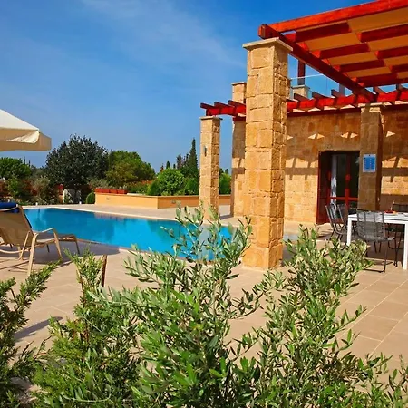 Вилла Aphrodite Hills Superior Villas Superior 0367 Air Conditioning 3 Bedrooms